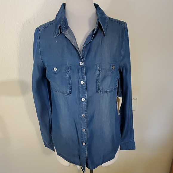 Chambrai Shirt - Picture 1 of 6